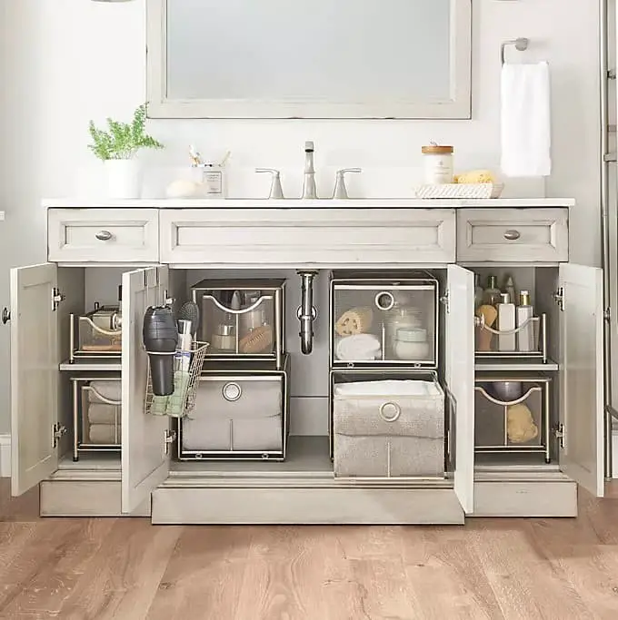 Bathroom Cabinet Arrangement