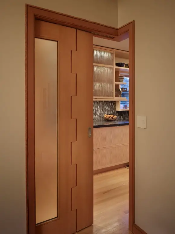 #4. L shaped door 2 in small kitchen remodeling