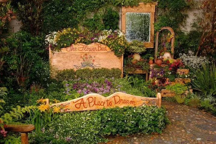 Bed frame flower bed