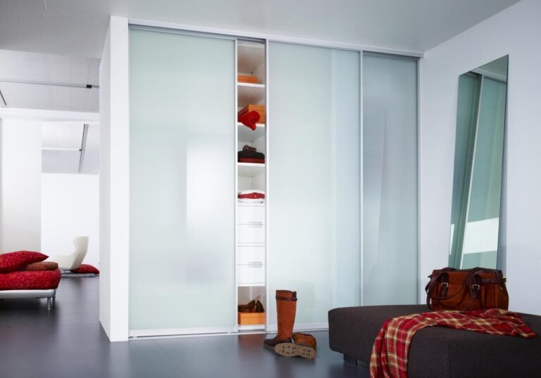 35+ Best Closet Door Ideas And Designs (With Pictures)