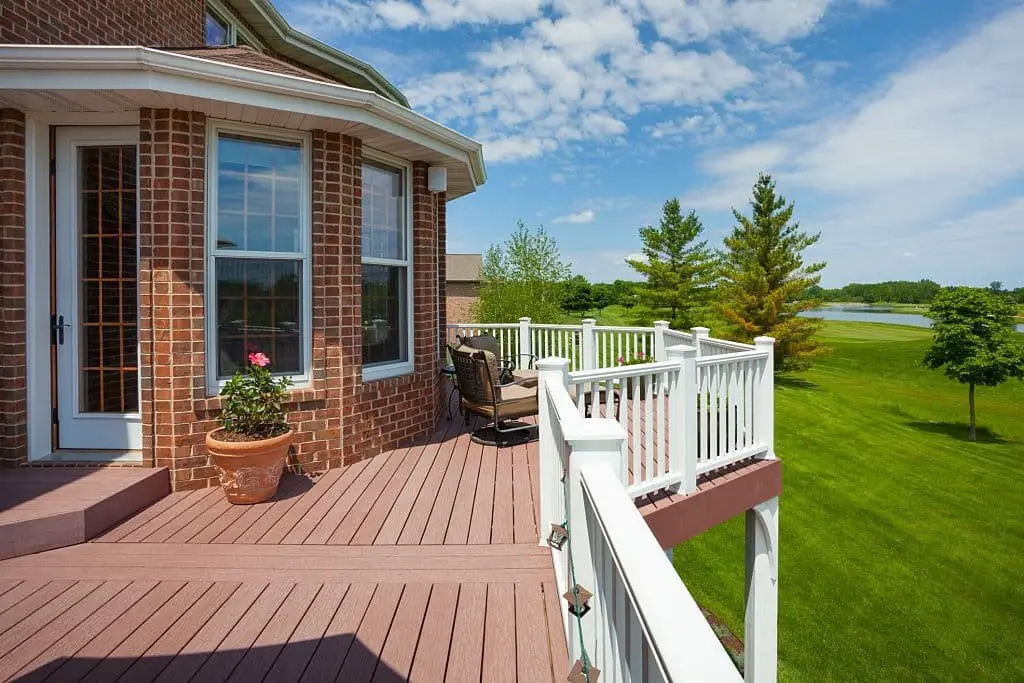 How high should deck railings be?