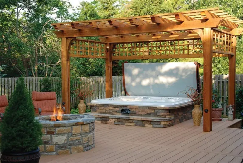 Stone-wrapped hot tub