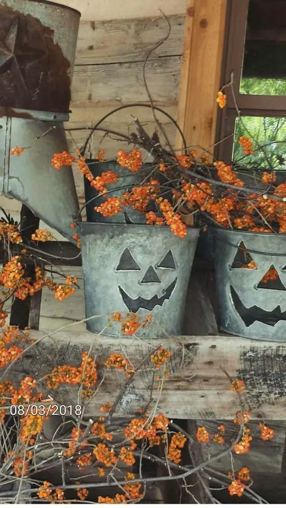 35+ Vintage Halloween Decorations