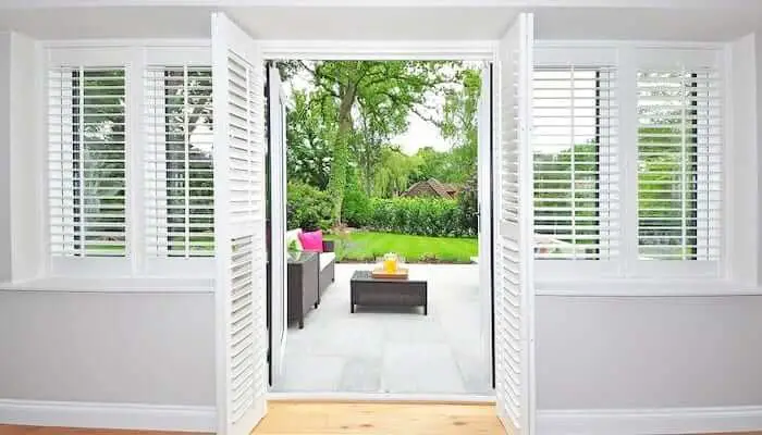 Plantation Shutter Dusting