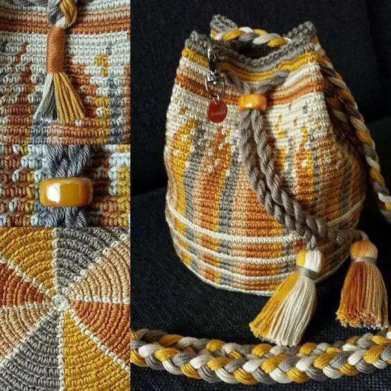 How about this crochet Wayuu bag?