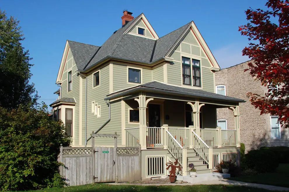 Victorian exterior window trim