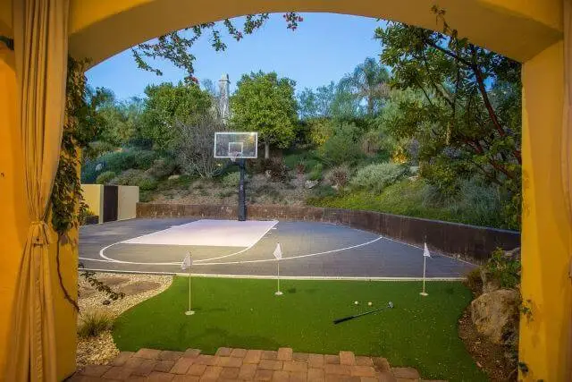 Basketball Court and Golf Area Idea in Your Backyard