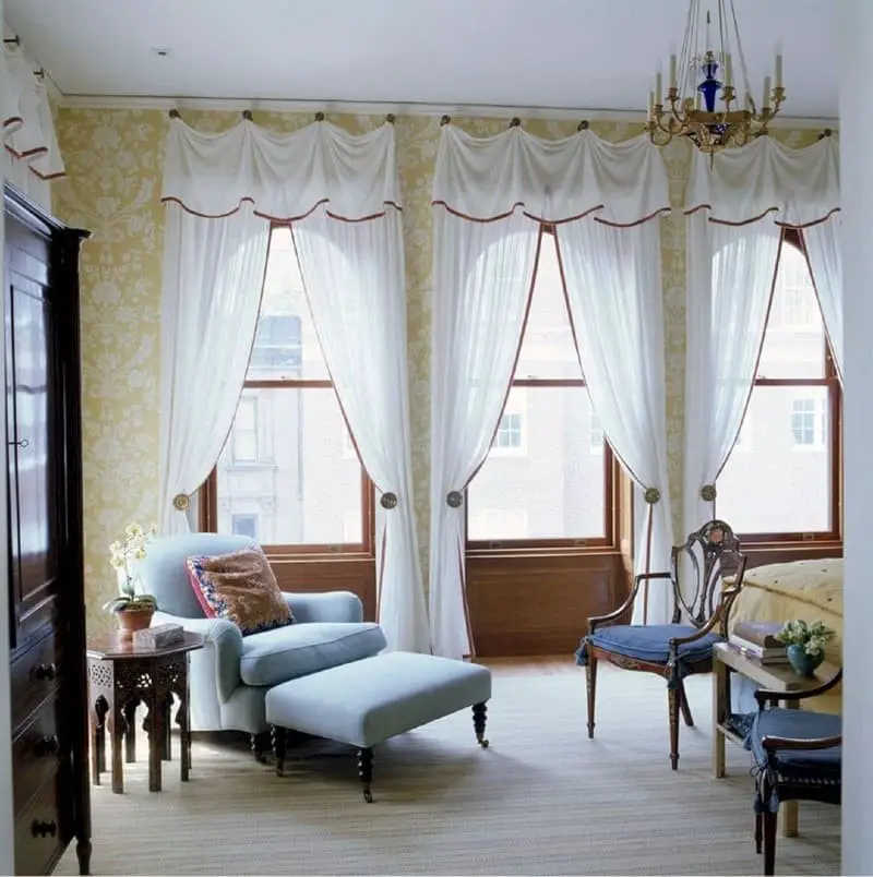 To add texture to the walls, use living room curtains.