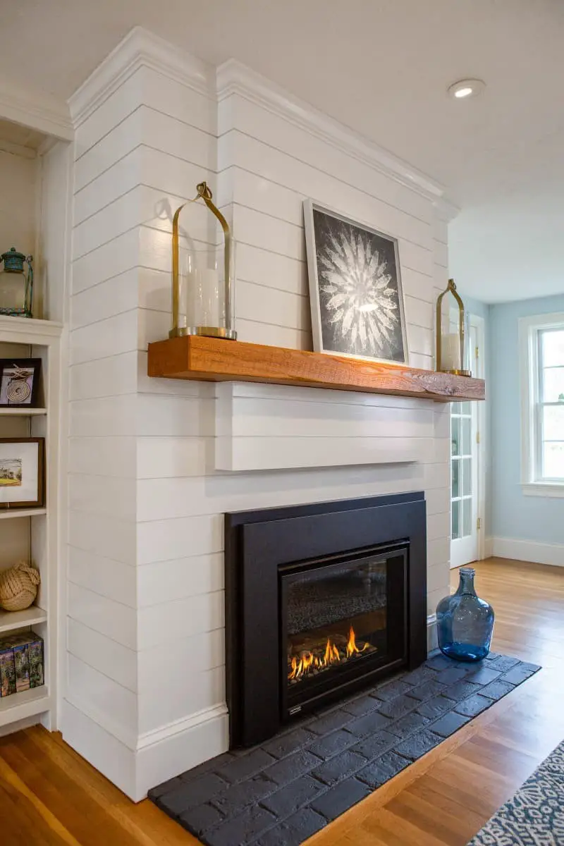 Farmhouse shiplap fireplace ideas.