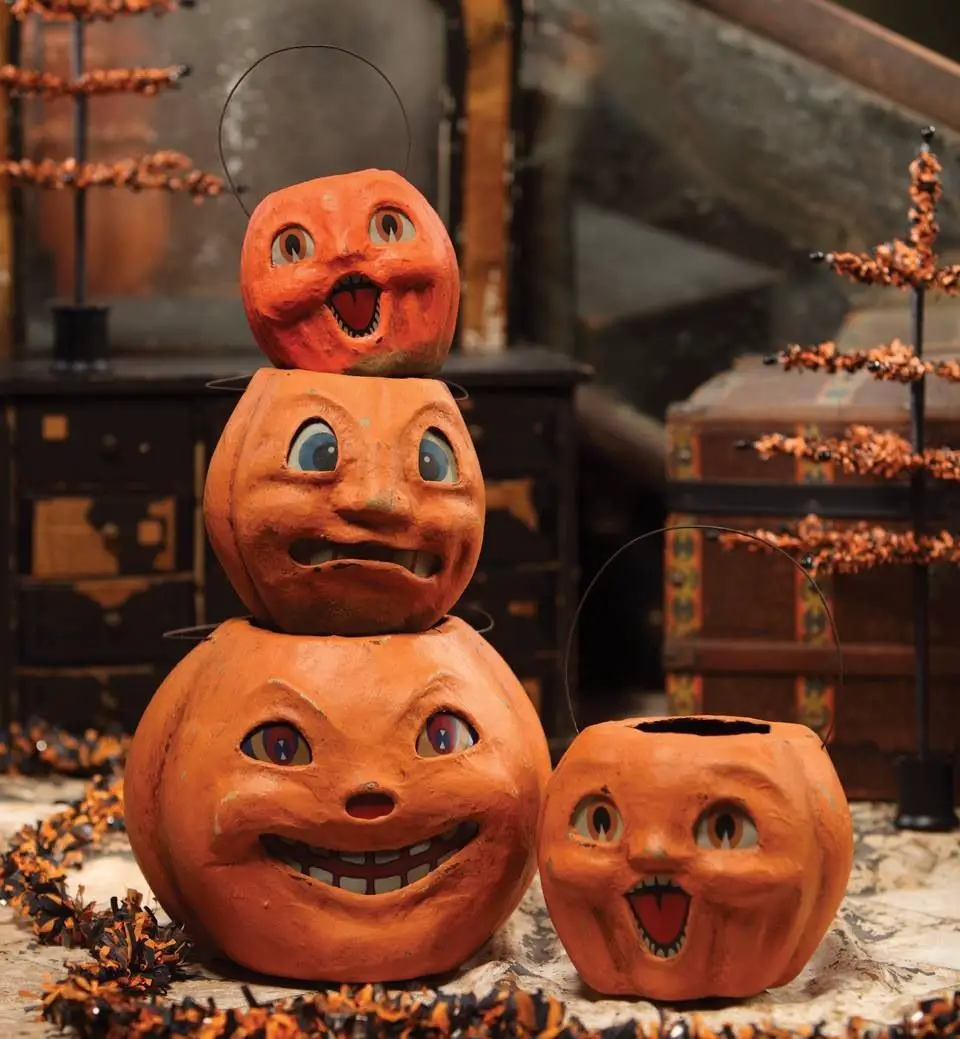 35+ Vintage Halloween Decorations