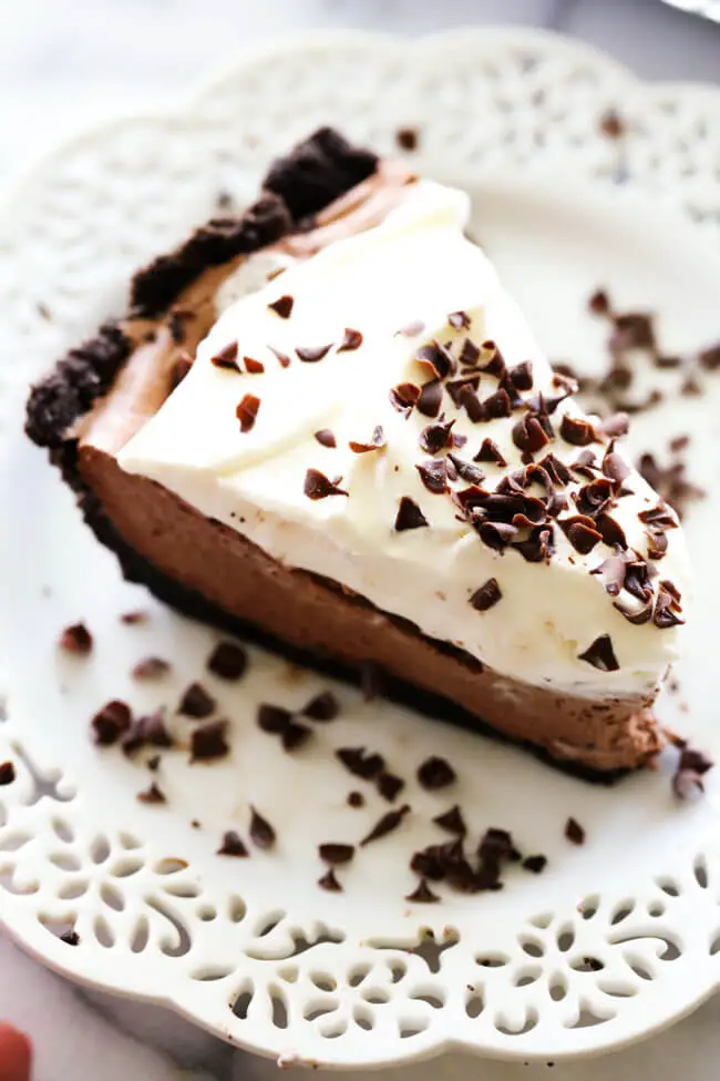 No Bake Chocolate Mousse Pie