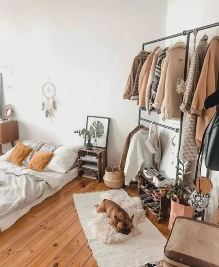 13 Creative Ways To Create A Wardrobe With Low Budget