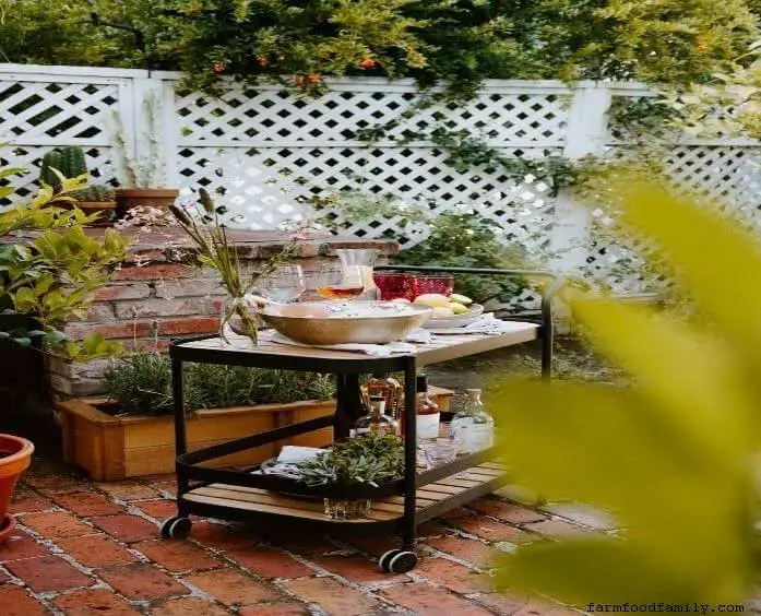 Party-ready townhouse backyard