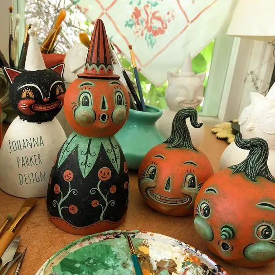 35+ Vintage Halloween Decorations