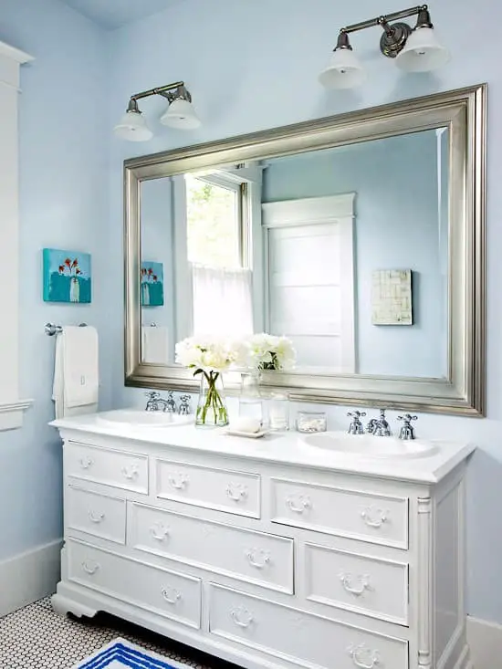 Blue and silver bathroom