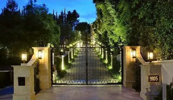 Driveway pillar lighting ideas