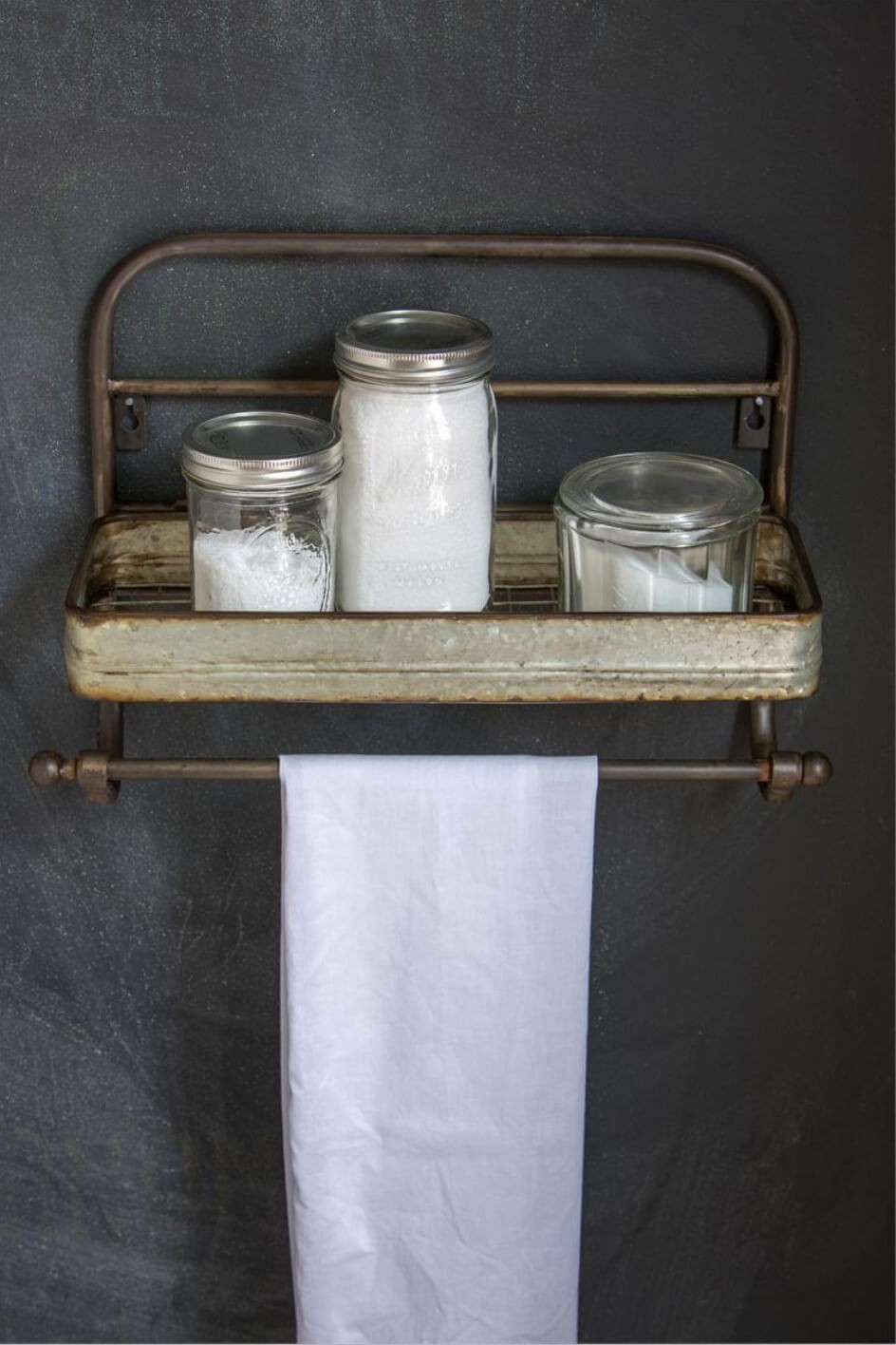 Metal towel holder