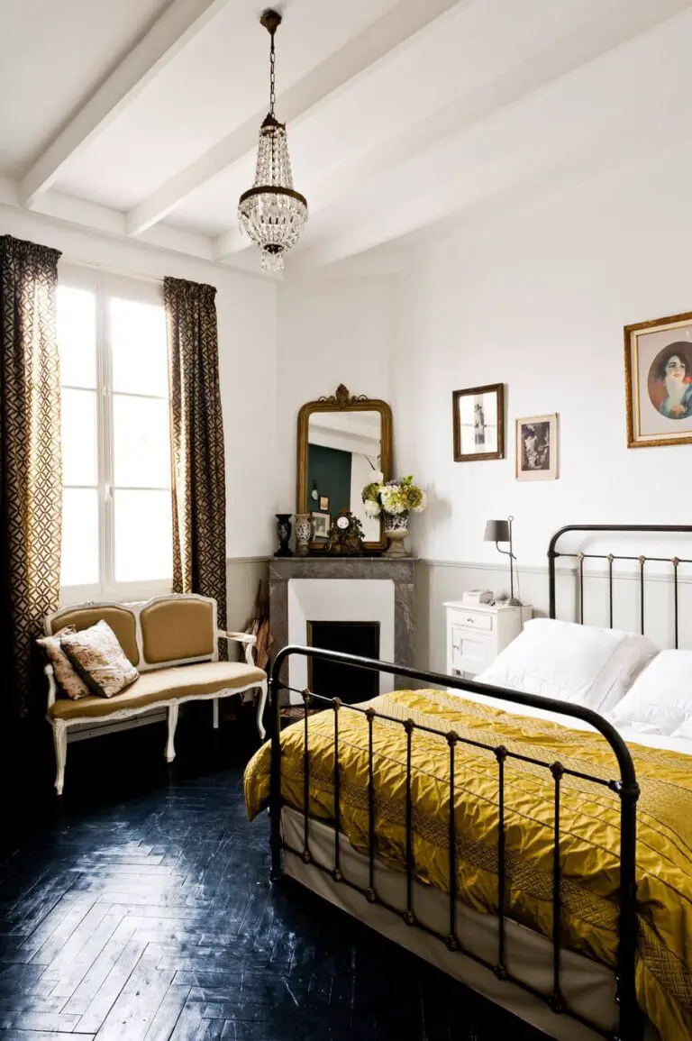 21+ Beautiful Vintage Bedroom Decor Ideas