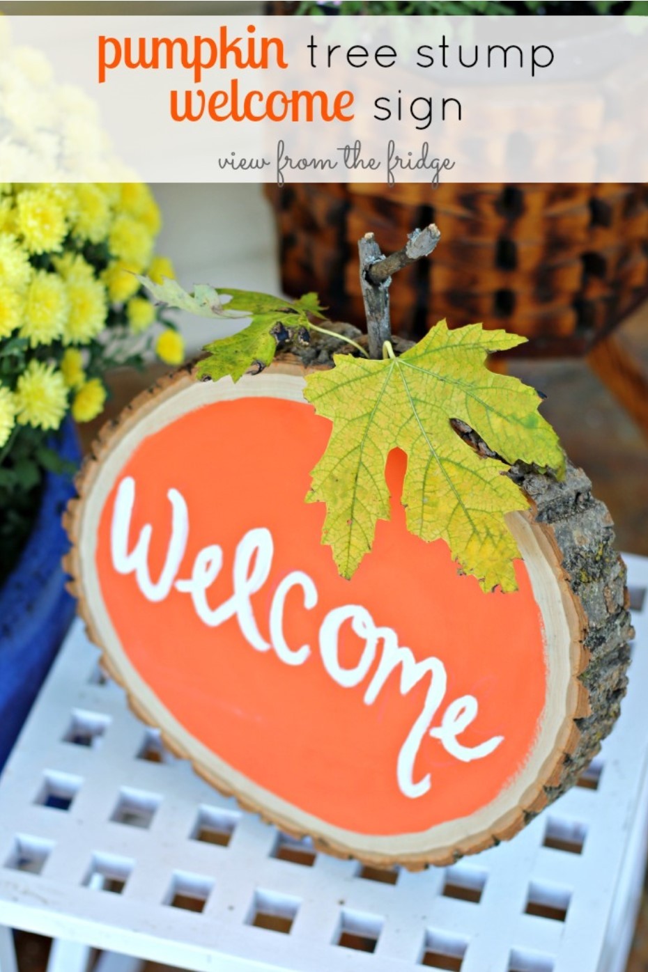 Pumpkin tree stump welcome sign