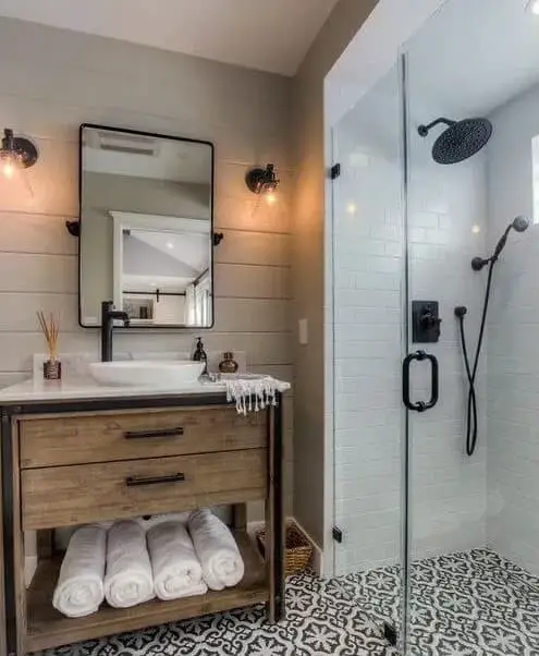 Modern Farmhouse Bathroom