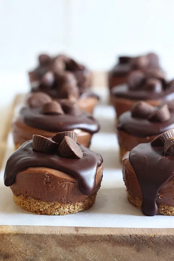 No Bake Mini Peanut Butter Cheesecakes