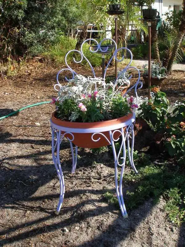 Ice cream chair planter