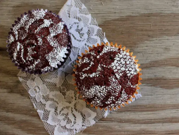 Lace Stenciled Cupcakes