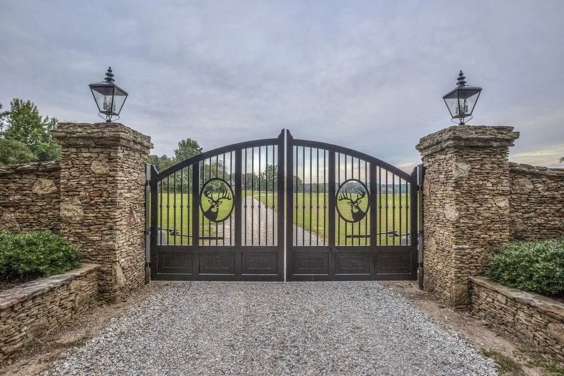 Decorative gateways