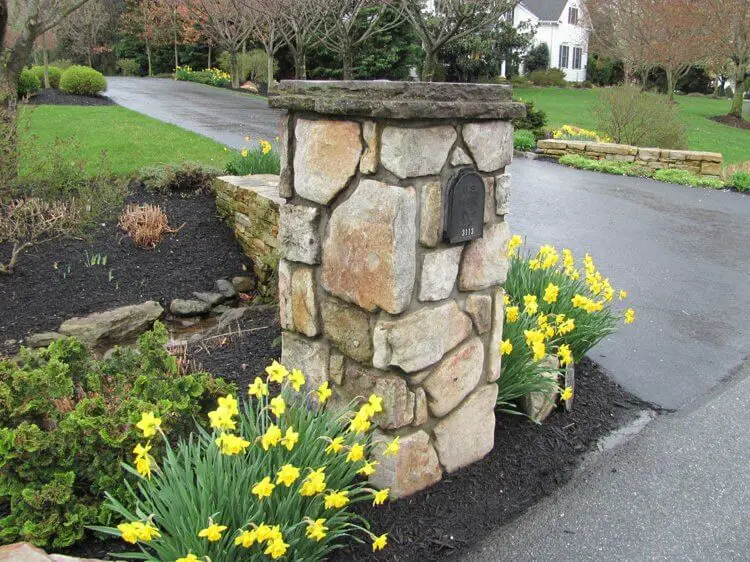 Rustic stone mailbox