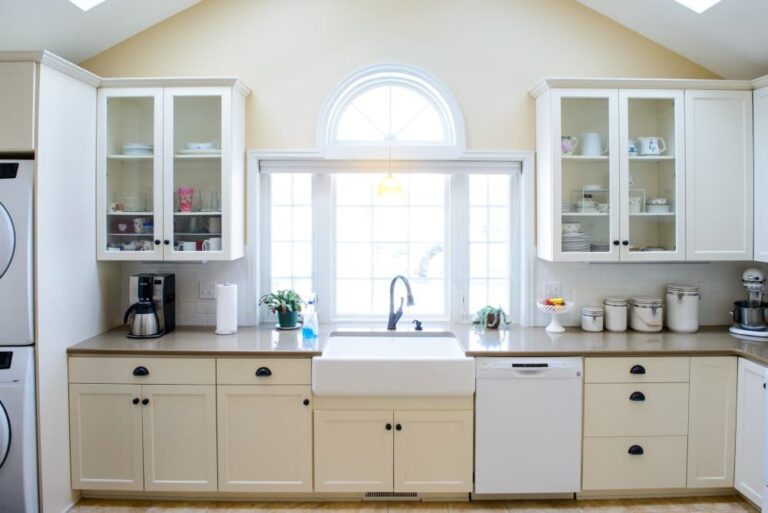 What Color Cabinets Go With White Appliances? (12 Ideas)