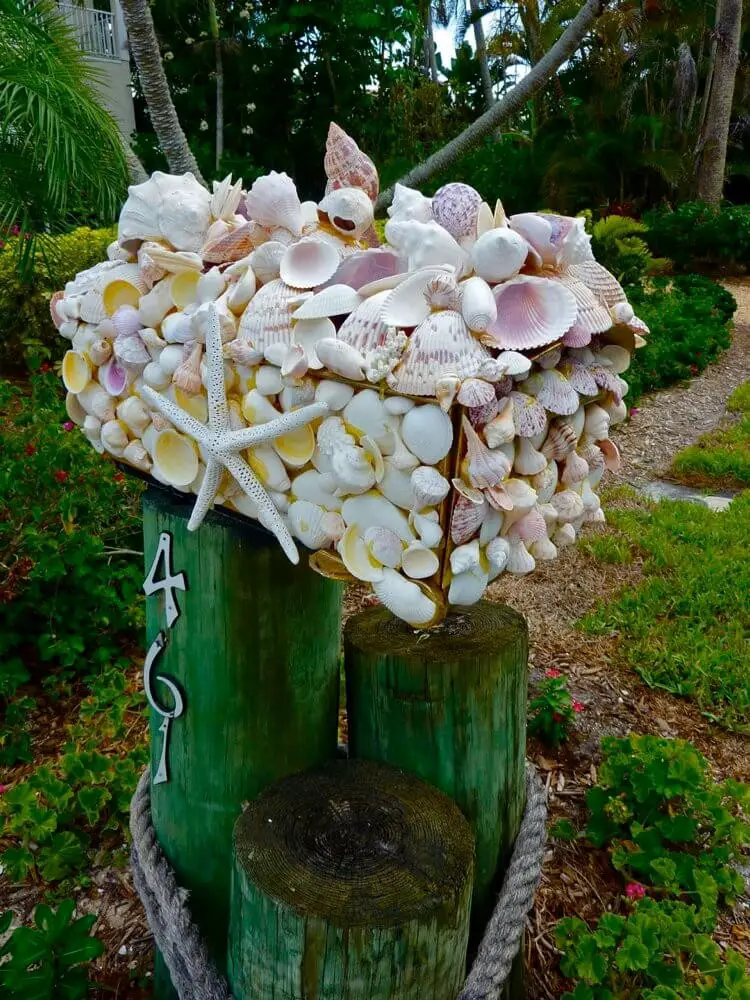 Beach themed mailbox