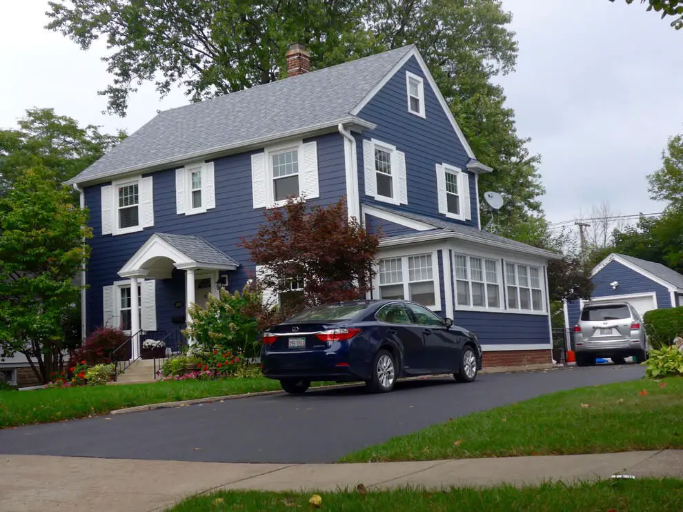 Colonial exterior window trim