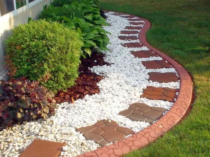 Rock garden with textured border