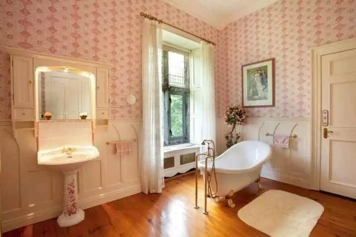 Wonderful Bathroom wainscotting