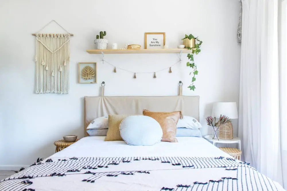 Boho bedroom ideas on a budget.