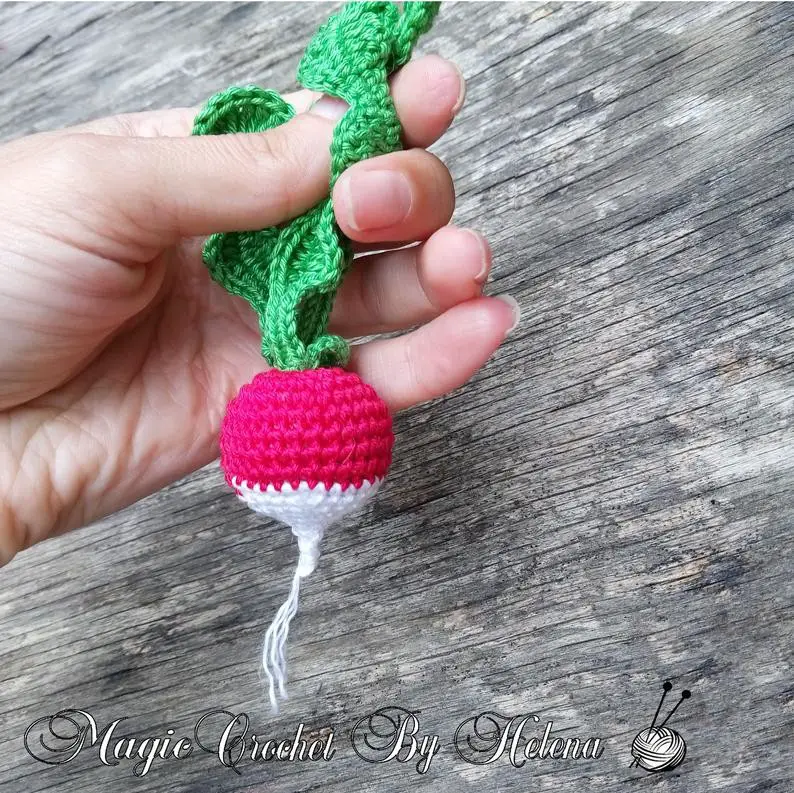 Crochet A Radish Amigurumi