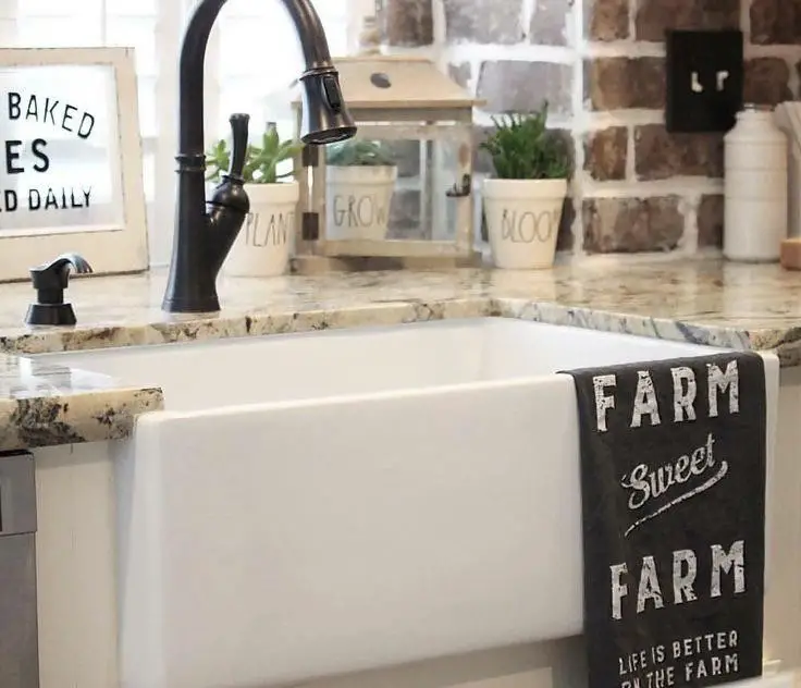 #6. Wide basin farmhouse sink