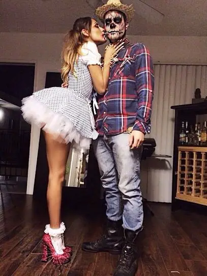 27+ Cool Couple Costume Ideas For This Halloween