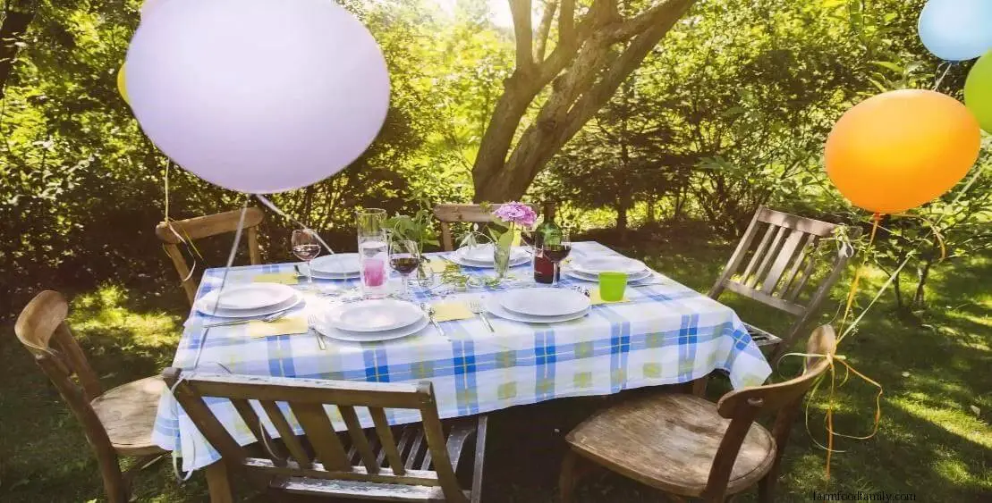 Balloons on chairs