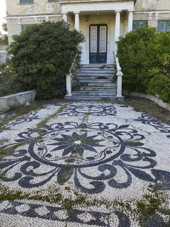 Pebble Mosaics of The Palazzo Real