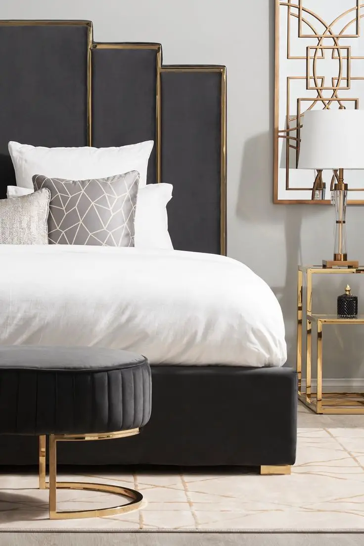 20+ Best Black And Gold Bedroom Ideas And Designs (With Pictures)