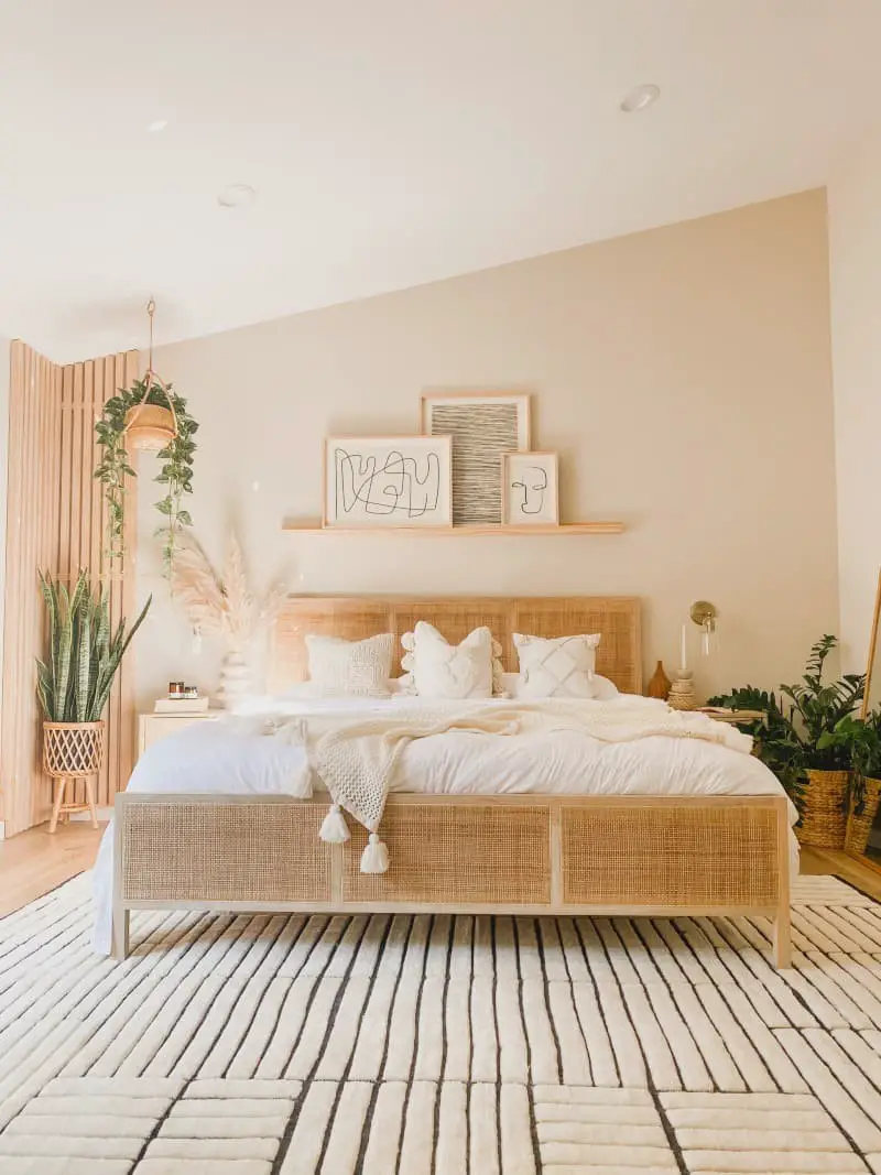 Neutral boho bedroom ideas.