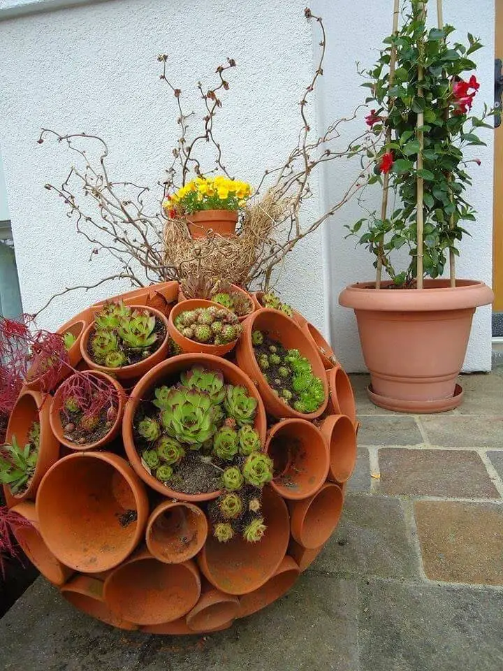 17+ Creative Terracotta Pot Garden Ideas