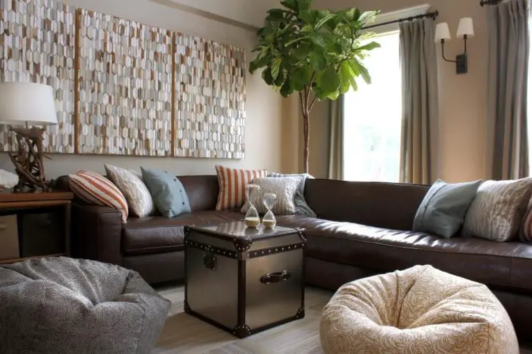 What Color Curtains Go Well With Brown Sofa? (18 Options)