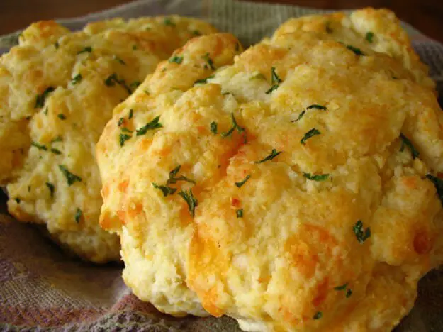 Red Lobster Cheddar Bay Biscuits