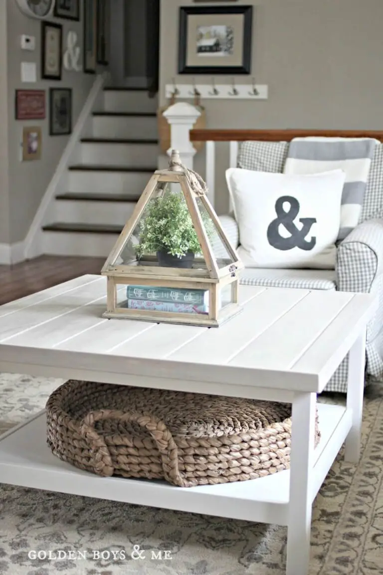 20+ Beautiful Farmhouse Coffee Table Ideas And Designs