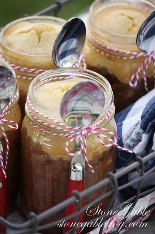 Chili & Cornbread In A Mason Jar