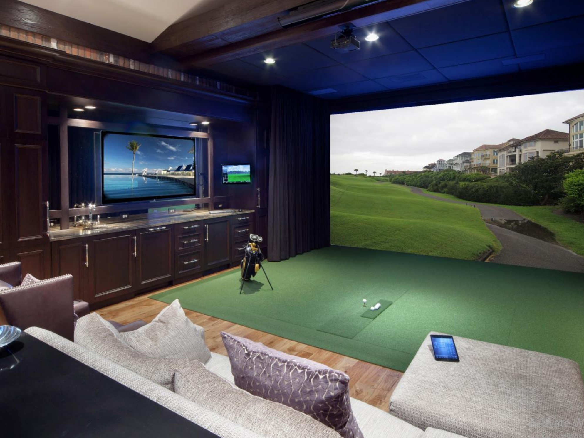 Golf room