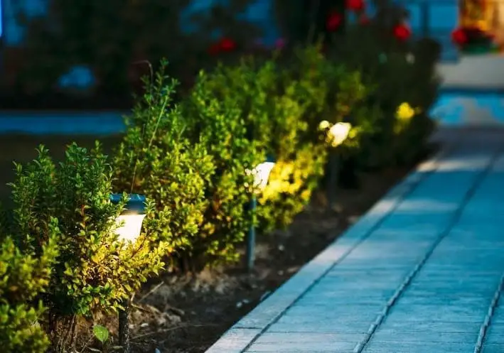 25+ Best Driveway Lighting Ideas And Designs