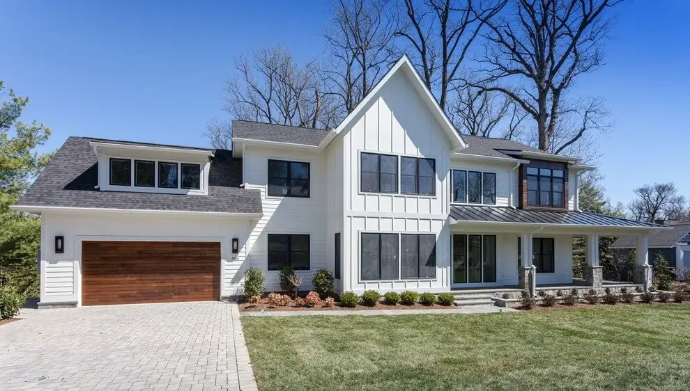 Farmhouse exterior window trim